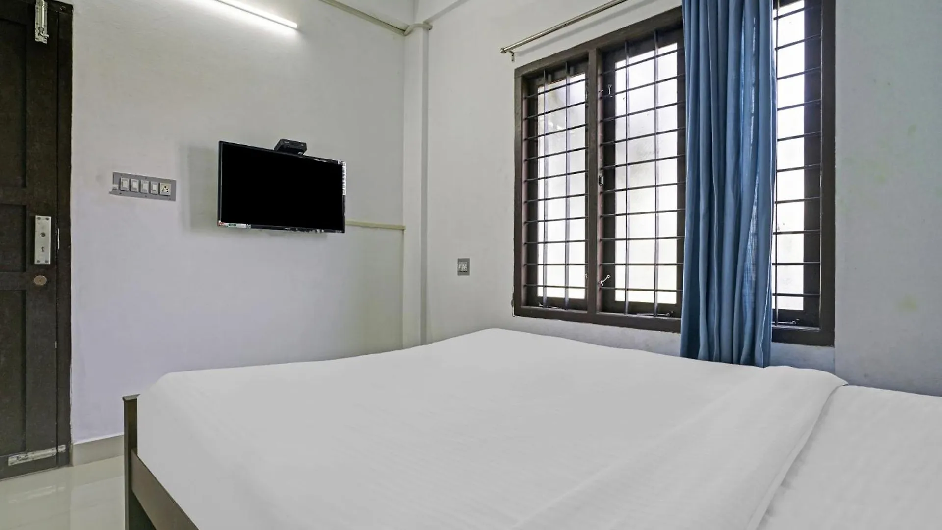 *** Hotel Oyo Nas Tourist Home Kochi India