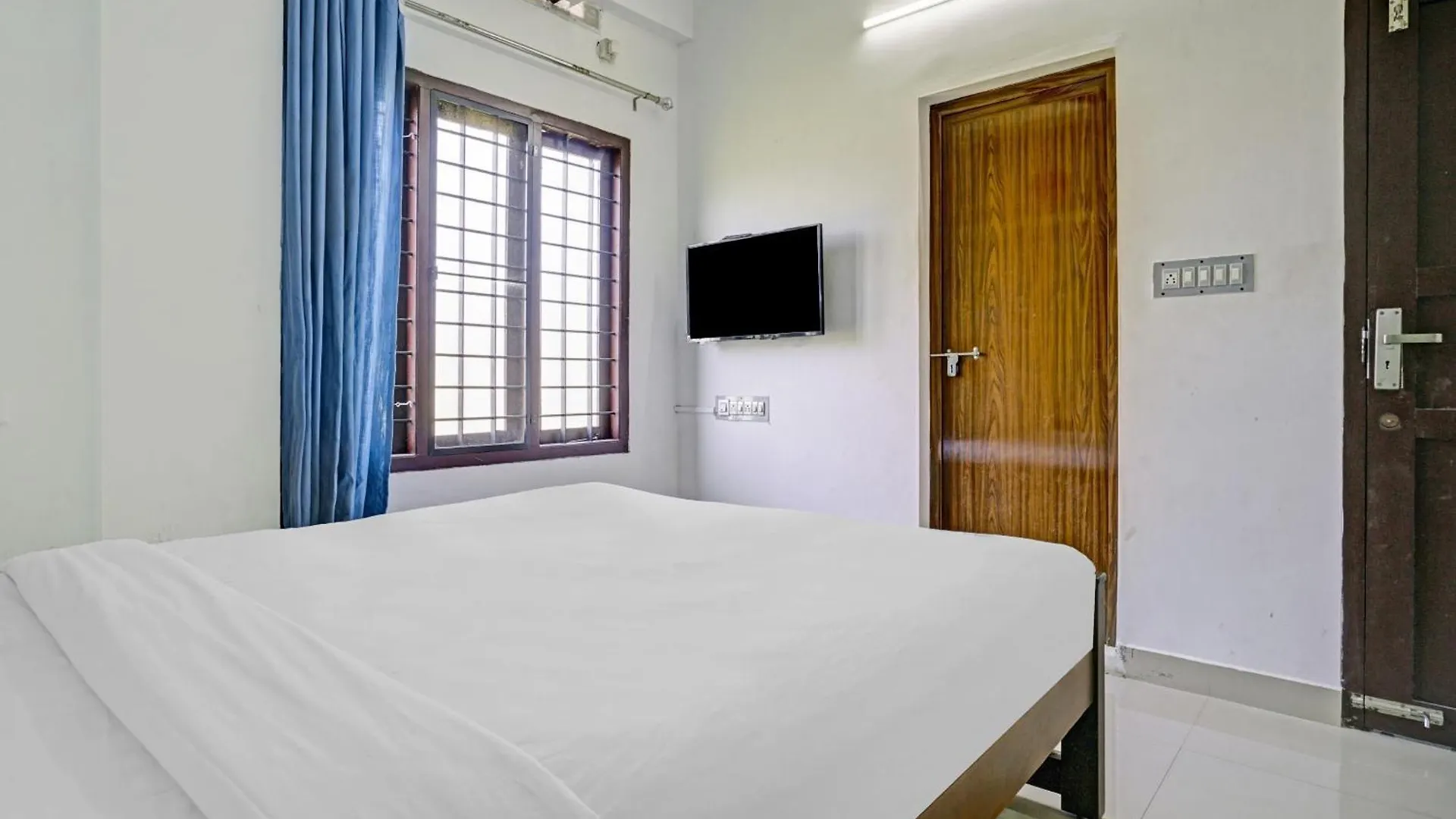 Oyo Nas Tourist Home Kochi 3*,  India