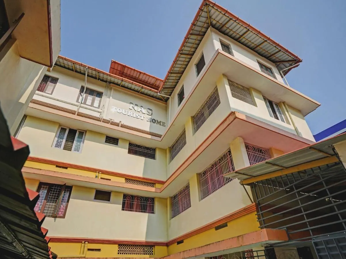 Oyo Nas Tourist Home Kochi 호텔